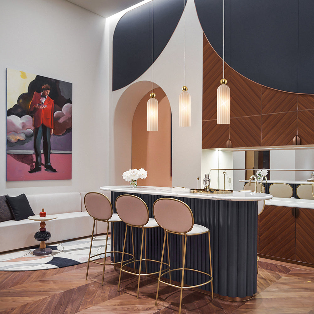 Pendul Maytoni Antic cu sticlă albă și finisaj auriu