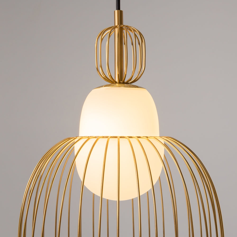 Lustră suspendată Maytoni Levitation – siluetă cilindrică și finisaj auriu modern