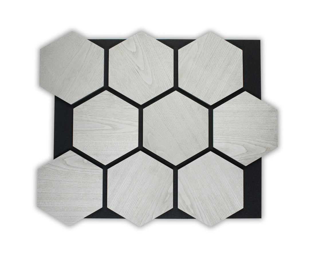 Panou acustic hexagonal de tip riflaj din lemn de frasin gri - Decorevo