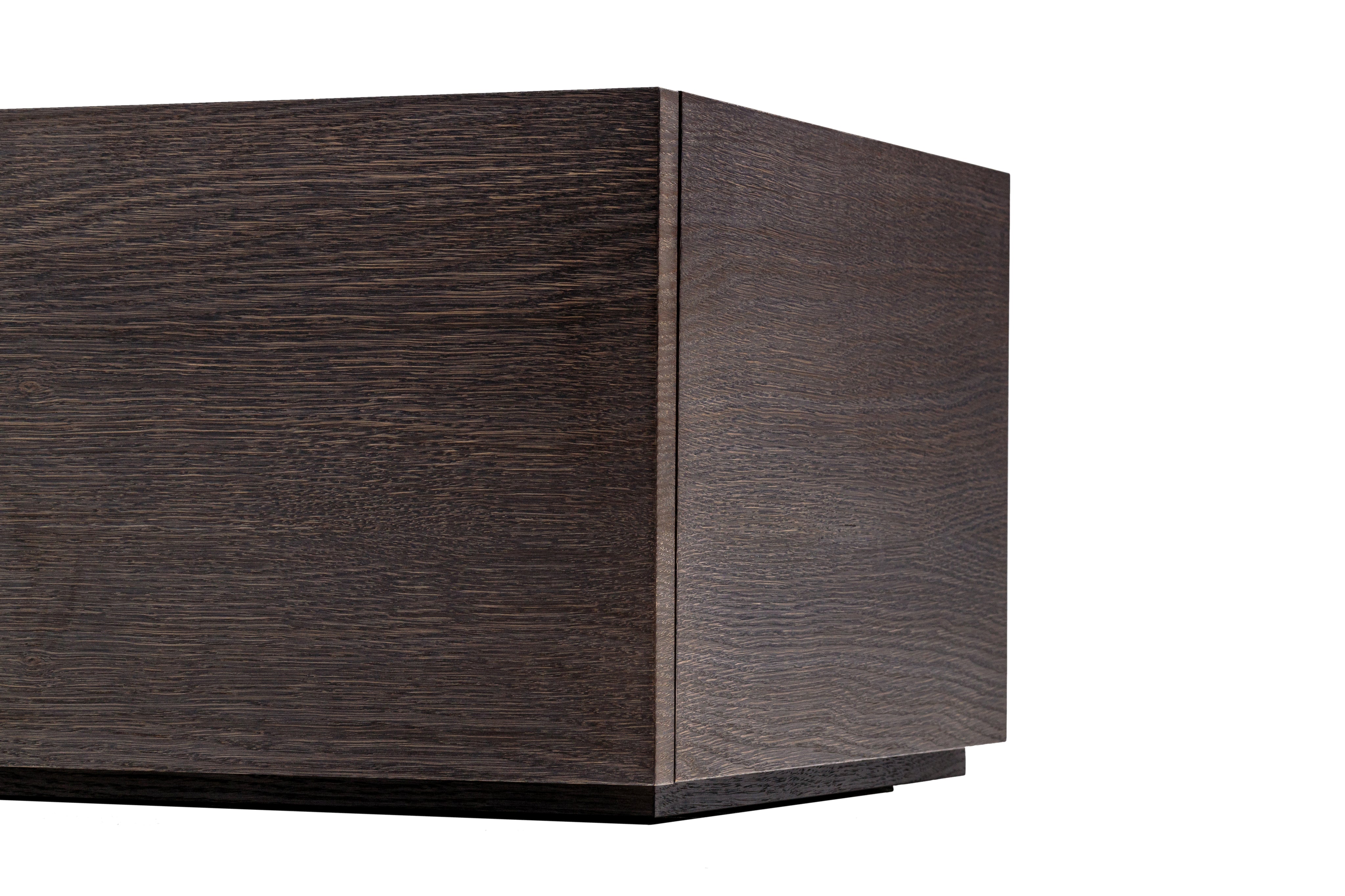 COMODǍ MINIMALISTA - Decorevo