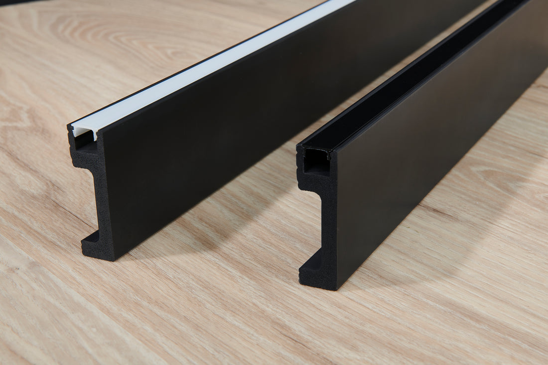 PLINTA NEAGRA CU LED POLIMER DUR IL10 - 200 x 8 x 2 cm - imagine 3